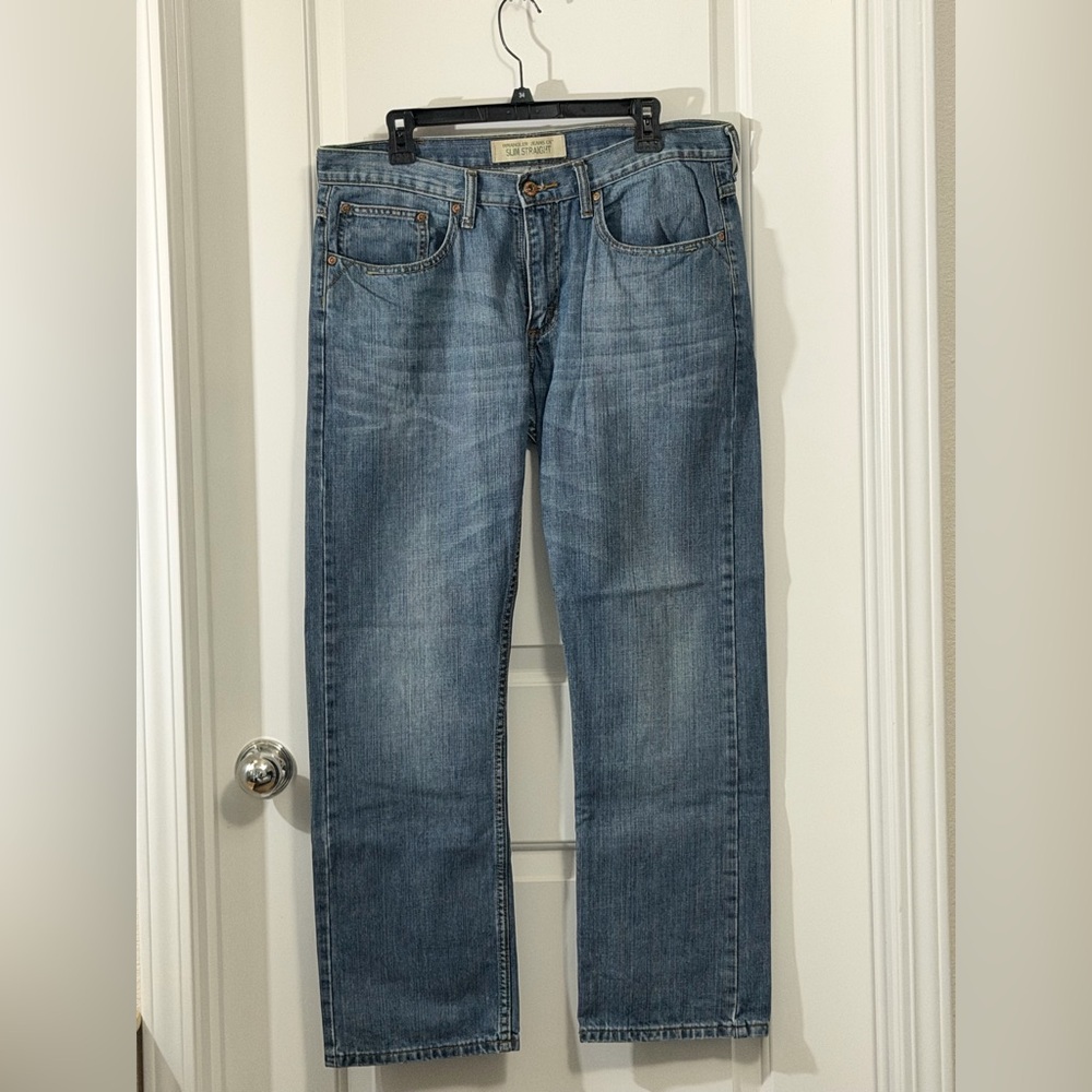 Wrangler Men's Light Blue Slim Straight Jeans